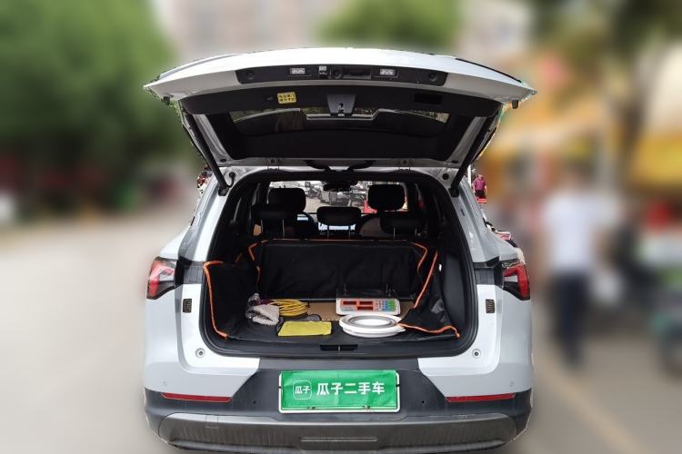 Used Wuling Xingguang S 2024 130 km Flagship Version Trunk