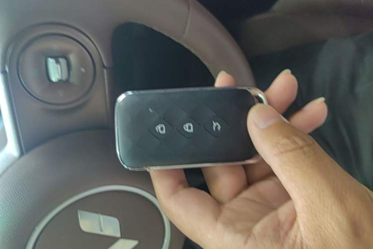 Used Wuling Xingguang S 2024 130 km Flagship Version Vehicle Key
