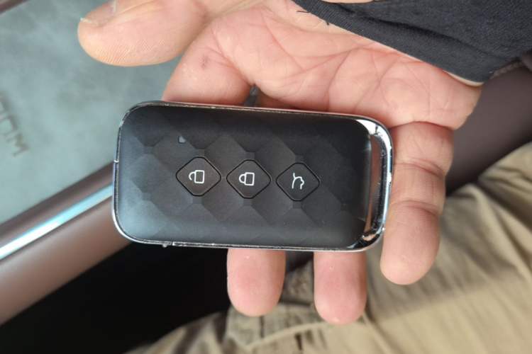 Used Wuling Xingguang S 2024 130 km Flagship Version Vehicle Key