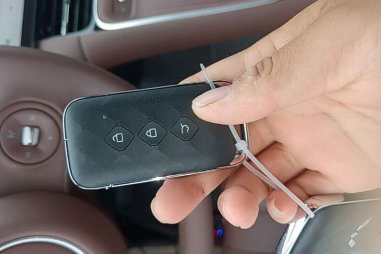 Used Wuling Xingguang S 2024 130 km Flagship Version Vehicle Key