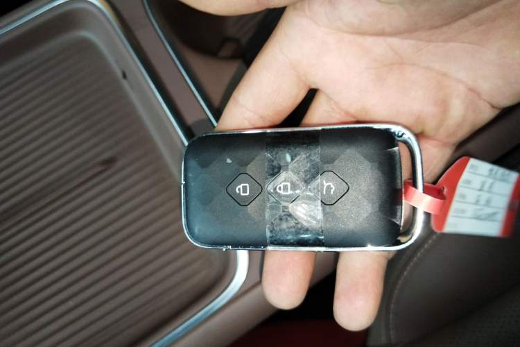Used Wuling Xingguang S 2024 510 km Flagship Version Vehicle Key