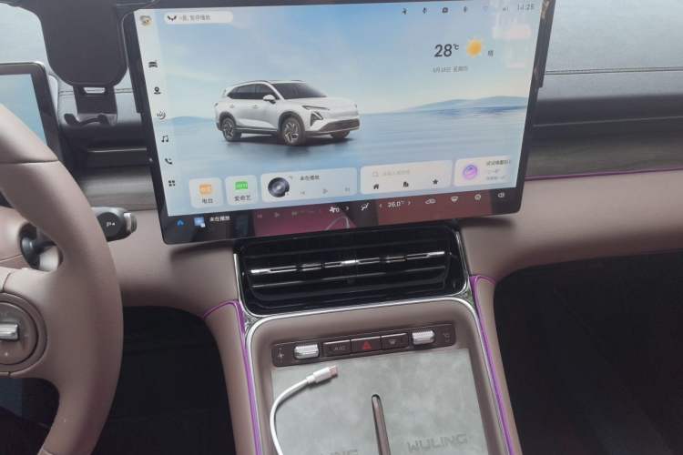 Used Wuling Xingguang S 2024 510 km Flagship Version Audio And AC Panel