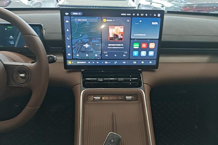 Used Wuling Xingguang S 2024 130 km Flagship Version Audio And AC Panel