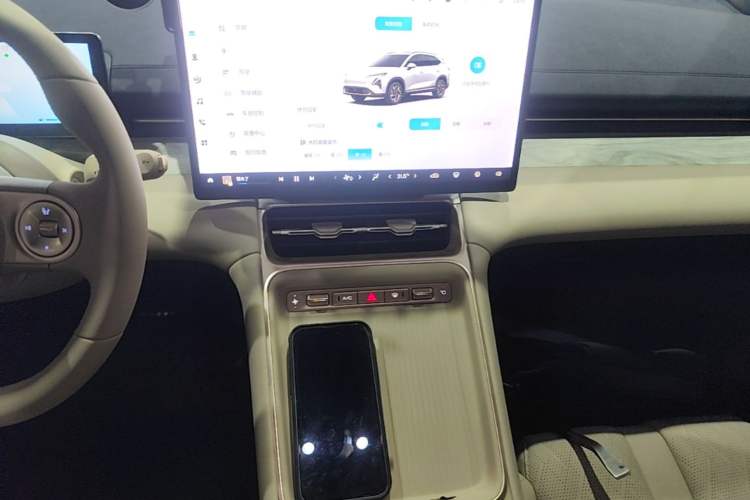 Used Wuling Xingguang S 2024 130 km Flagship Version Audio And AC Panel