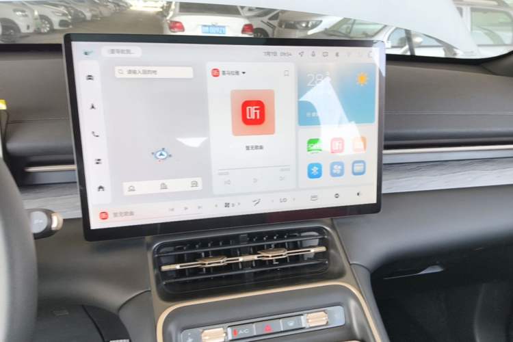 Used Wuling Xingguang S 2024 130 km Flagship Version Audio And AC Panel