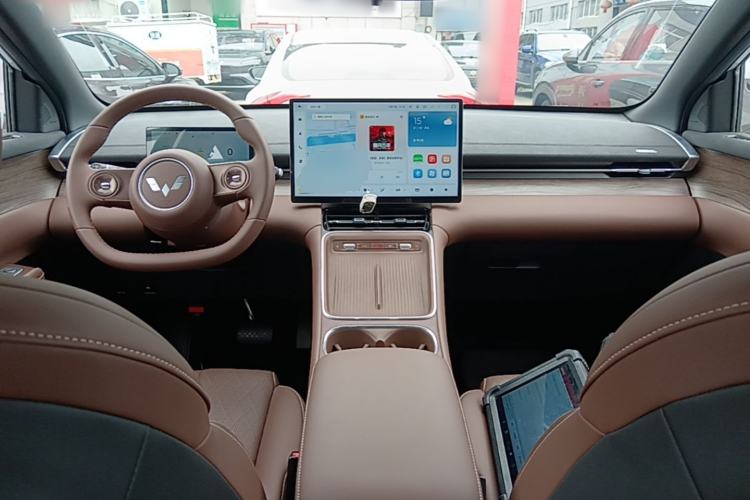 Used Wuling Xingguang S 2024 130 km Flagship Version Center Console