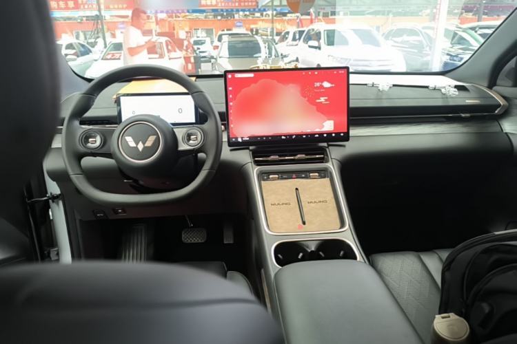 Used Wuling Xingguang S 2024 130 km Flagship Version Center Console
