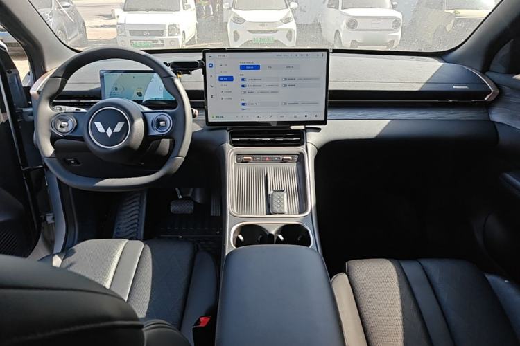 Used Wuling Xingguang S 2024 130km Flagship Version Center Console