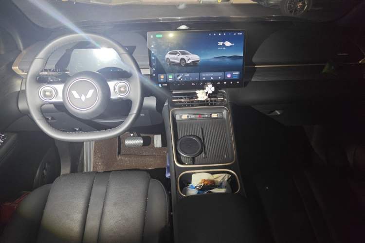 Used Wuling Xingguang S 2024 130 km Flagship Version Center Console