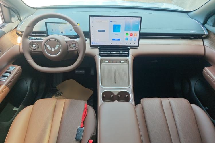 Used Wuling Xingguang S 2024 130 km Flagship Version Center Console
