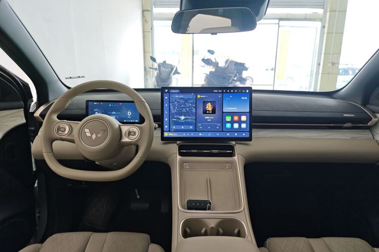 Used Wuling Xingguang S 2024 130 km Flagship Version Center Console