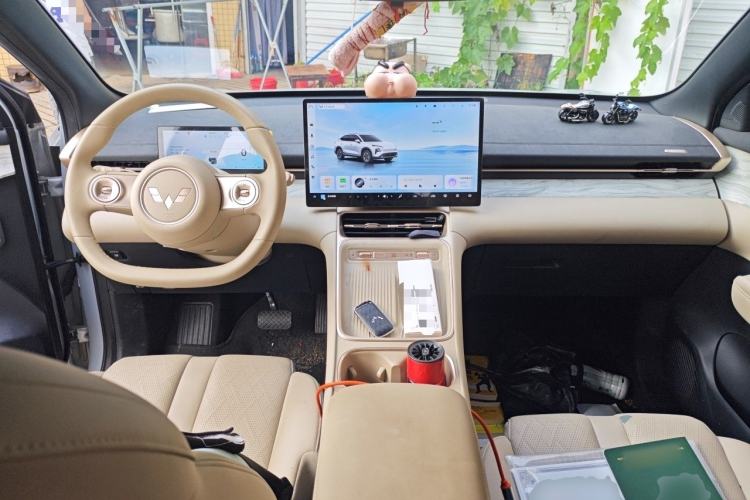 Used Wuling Xingguang S 2024 130km Flagship Version Center Console