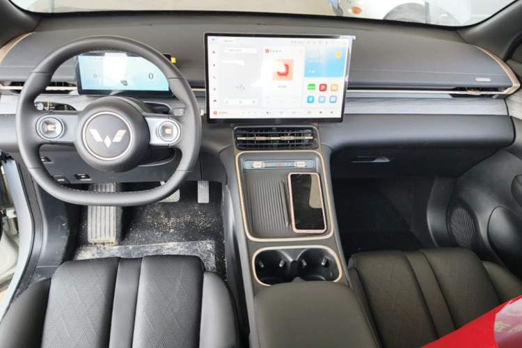 Used Wuling Xingguang S 2024 130 km Flagship Version Center Console