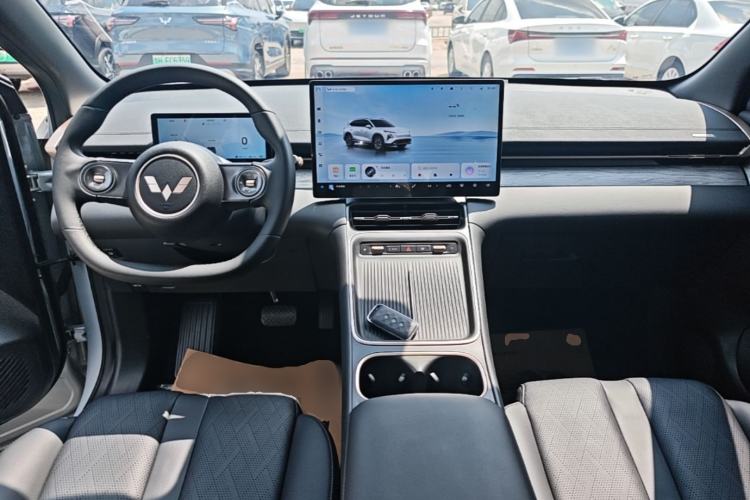 Used Wuling Xingguang S 2024 130 km Flagship Version Center Console