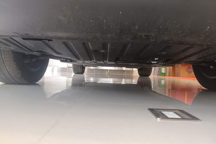 Used Wuling Xingguang S 2024 510 km Flagship Version Chassis Front
