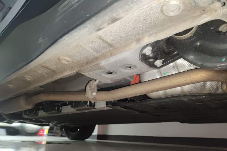 Used Wuling Xingguang S 2024 130km Flagship Version Chassis Rear Left
