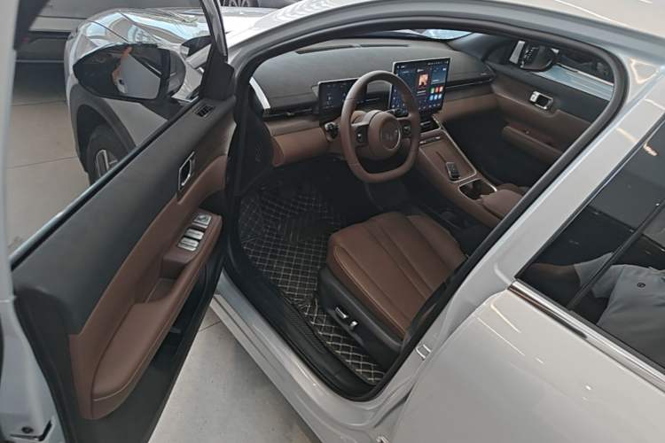 Used Wuling Xingguang S 2024 130 km Flagship Version Driver Seat