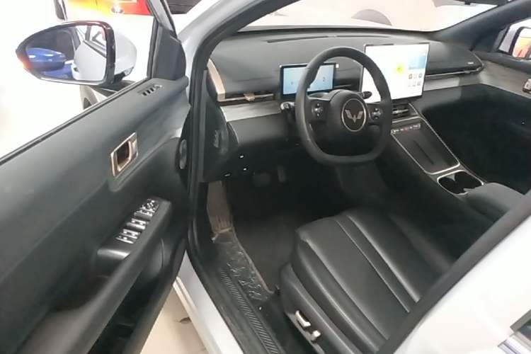 Used Wuling Xingguang S 2024 130 km Flagship Version Driver Seat