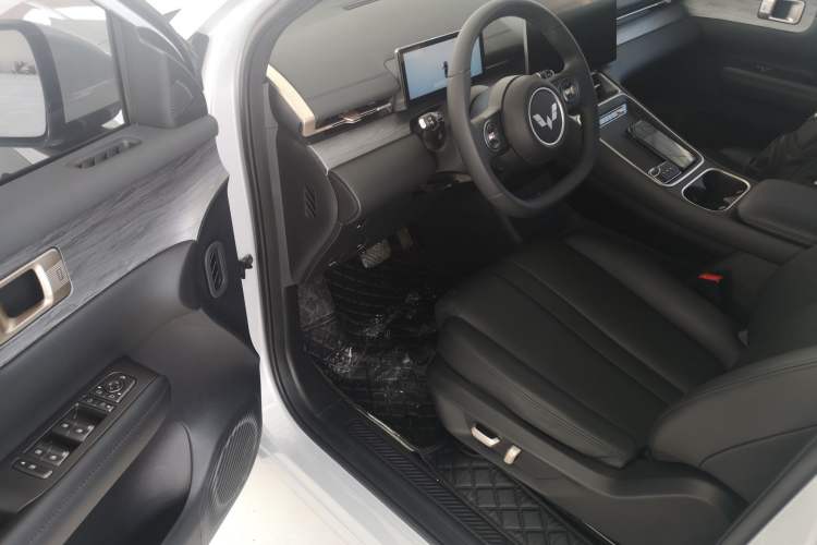 Used Wuling Xingguang S 2024 130 km Flagship Version Driver Seat