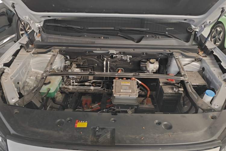 Used Wuling Xingguang S 2024 510km Flagship Edition Engine Bay
