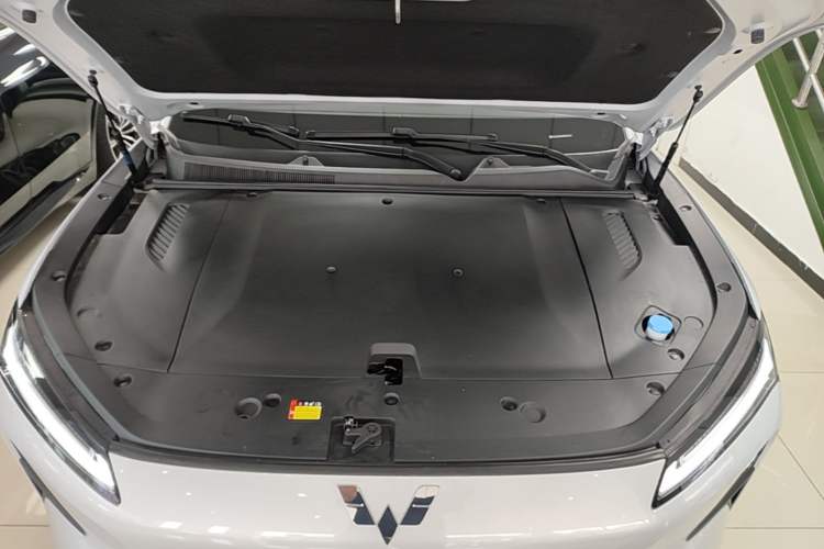Used Wuling Xingguang S 2024 510 km Flagship Version Engine Bay