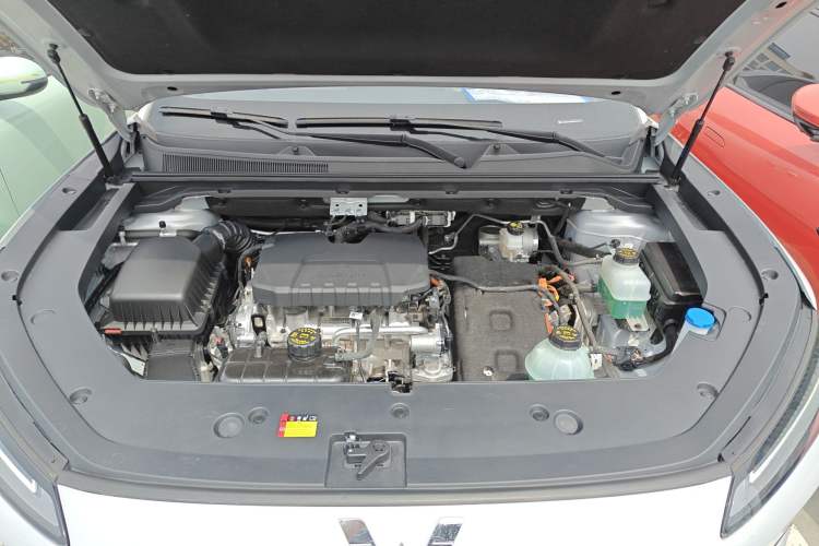 Used Wuling Xingguang S 2024 130 km Flagship Version Engine Bay