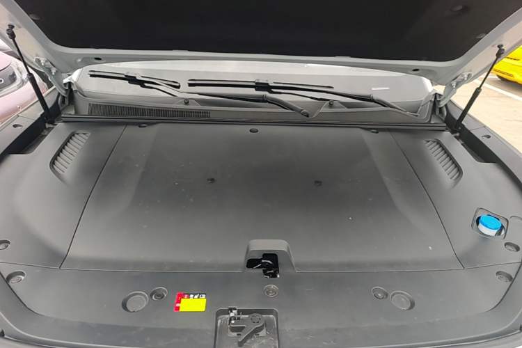 Used Wuling Xingguang S 2024 510 km Flagship Version Engine Bay