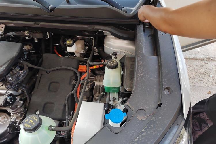 Used Wuling Xingguang S 2024 130km Flagship Version Engine Bay Left