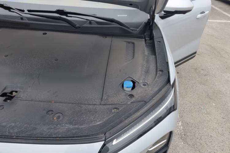 Used Wuling Xingguang S 2024 510km Flagship Edition Engine Bay Left