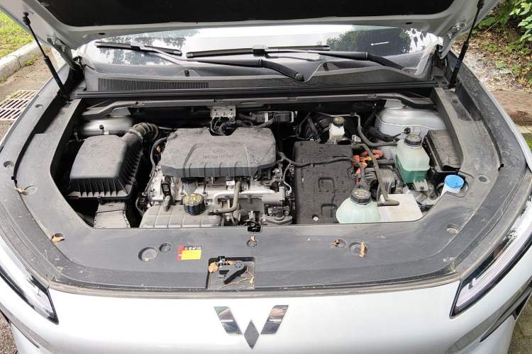 Used Wuling Xingguang S 2024 130km Flagship Version Engine Bay