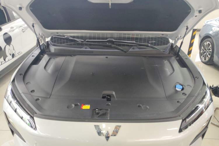 Used Wuling Xingguang S 2024 510km Flagship Edition Engine Bay