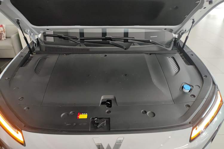Used Wuling Xingguang S 2024 510 km Flagship Version Engine Bay