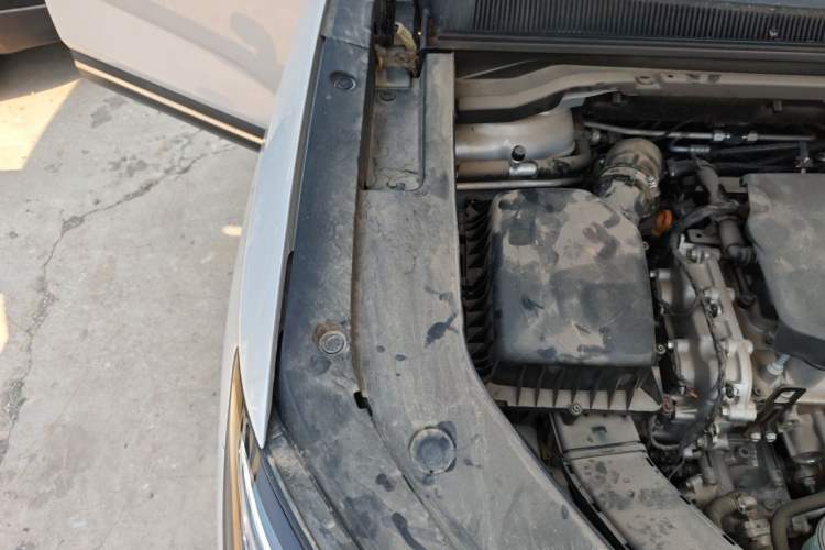 Used Wuling Xingguang S 2024 60km Advanced Version Engine Bay Right