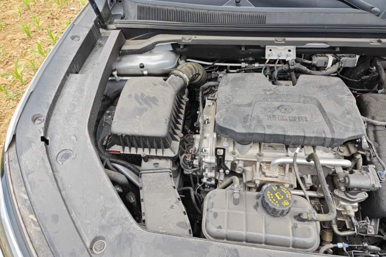 Used Wuling Xingguang S 2024 130km Flagship Version Engine Bay Right