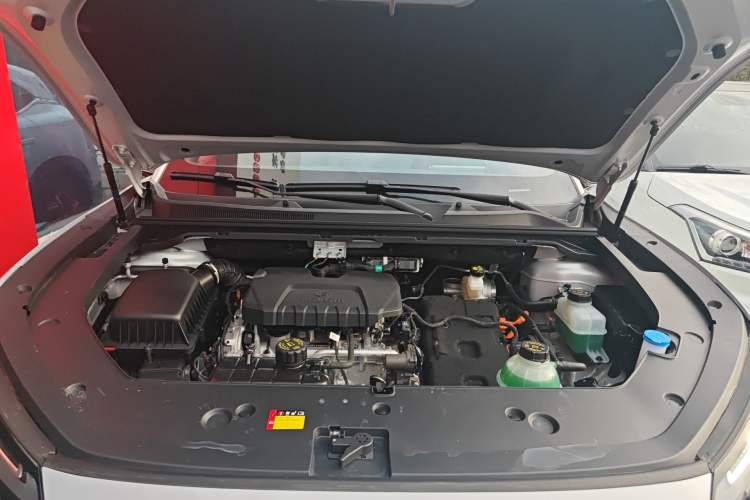 Used Wuling Xingguang S 2024 130 km Flagship Version Engine Bay