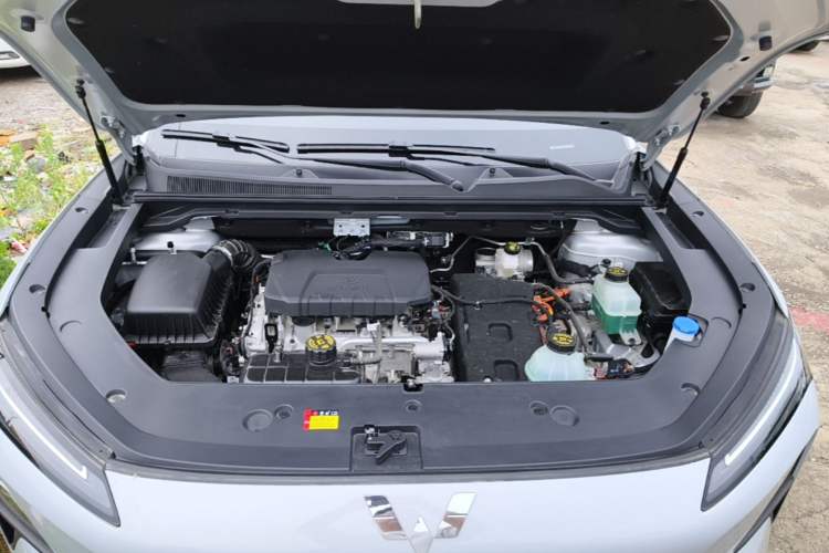 Used Wuling Xingguang S 2024 130 km Flagship Version Engine Bay