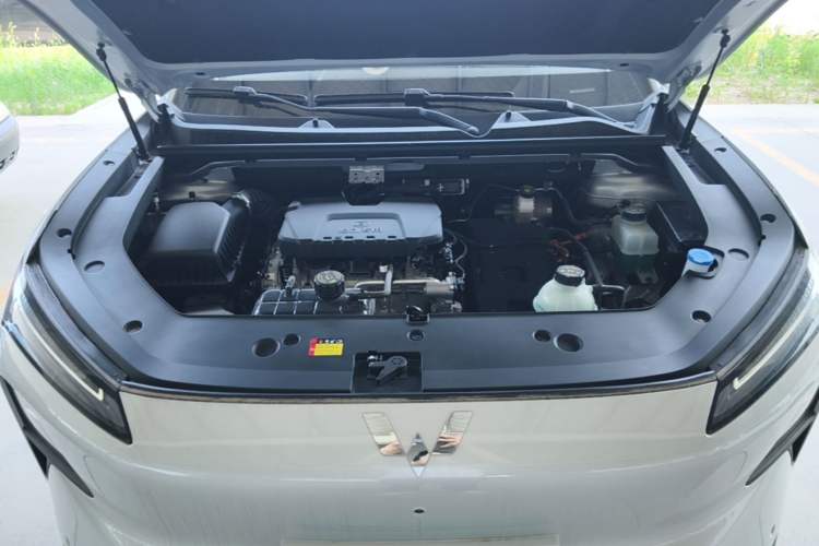 Used Wuling Xingguang S 2024 130 km Flagship Version Engine Bay