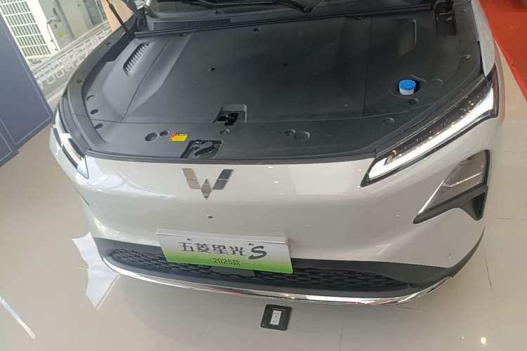 Used Wuling Xingguang S 2024 510 km Flagship Version Engine Bay