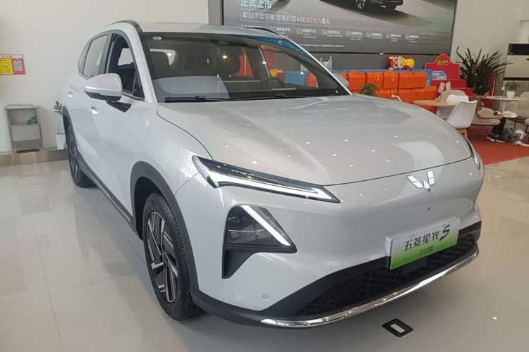 Used Wuling Xingguang S 2024 510 km Flagship Version Exterior 1