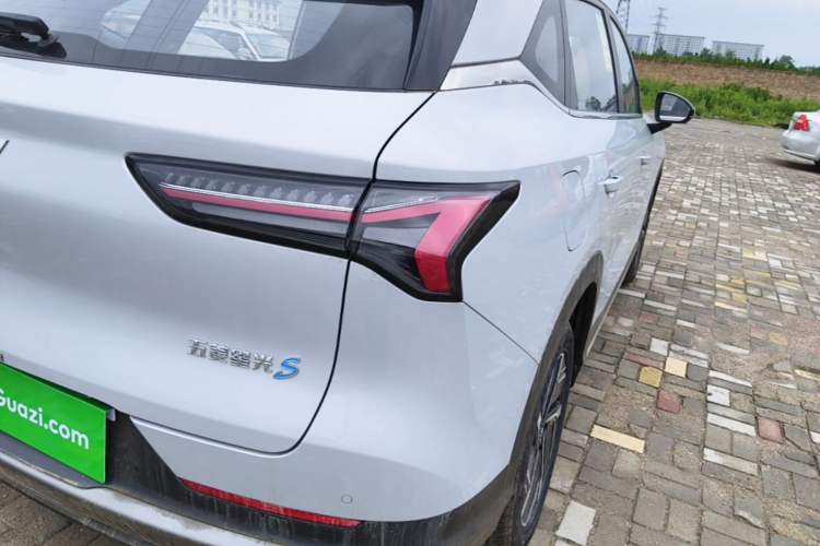 Used Wuling Xingguang S 2024 130 km Flagship Version Exterior 3