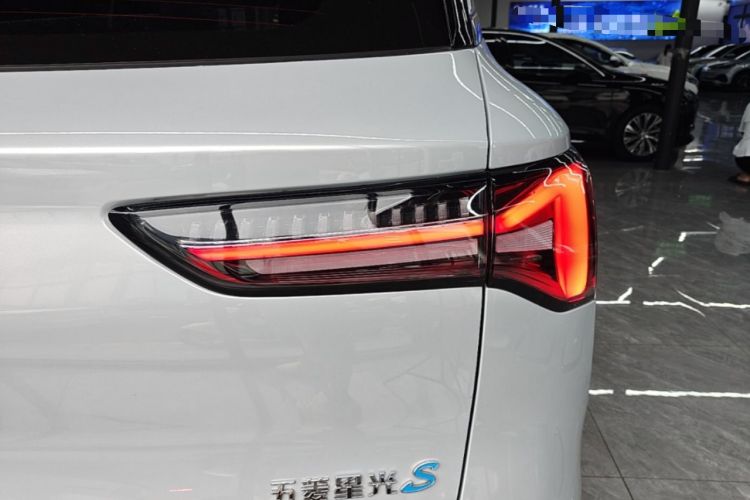 Used Wuling Xingguang S 2024 510 km Flagship Version Exterior 3