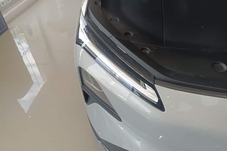 Used Wuling Xingguang S 2024 510 km Flagship Version Exterior 3