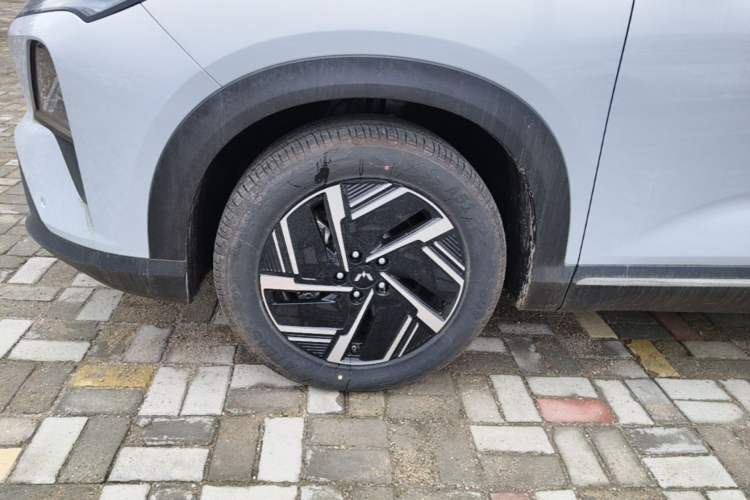 Used Wuling Xingguang S 2024 130 km Flagship Version Exterior 4