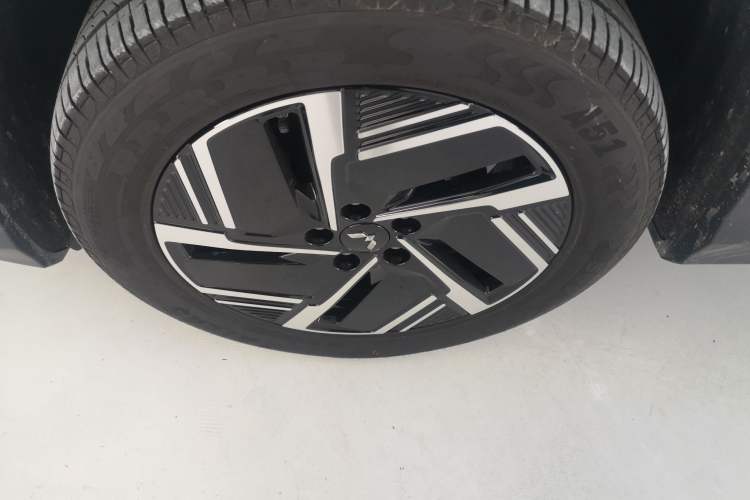 Used Wuling Xingguang S 2024 130 km Flagship Version Exterior 4