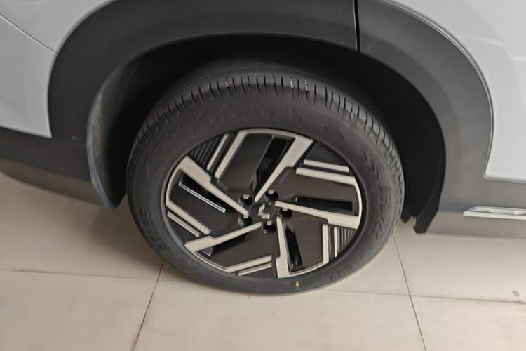 Used Wuling Xingguang S 2024 130 km Flagship Version Exterior 5