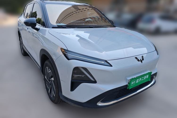 Used Wuling Xingguang S 2024 60km Advanced Version Front Right 45 Deg