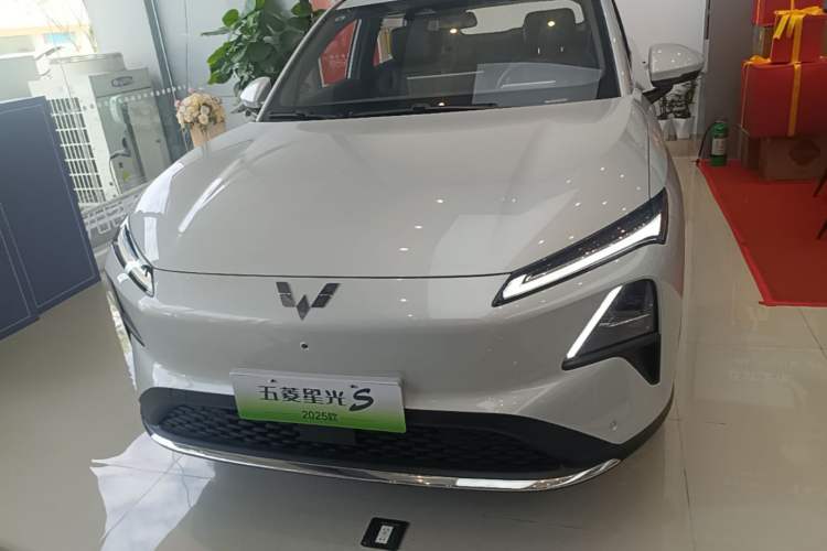 Used Wuling Xingguang S 2024 510 km Flagship Version Front