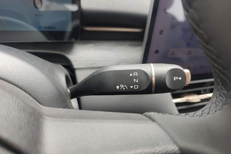 Used Wuling Xingguang S 2024 510 km Flagship Version Gear Lever