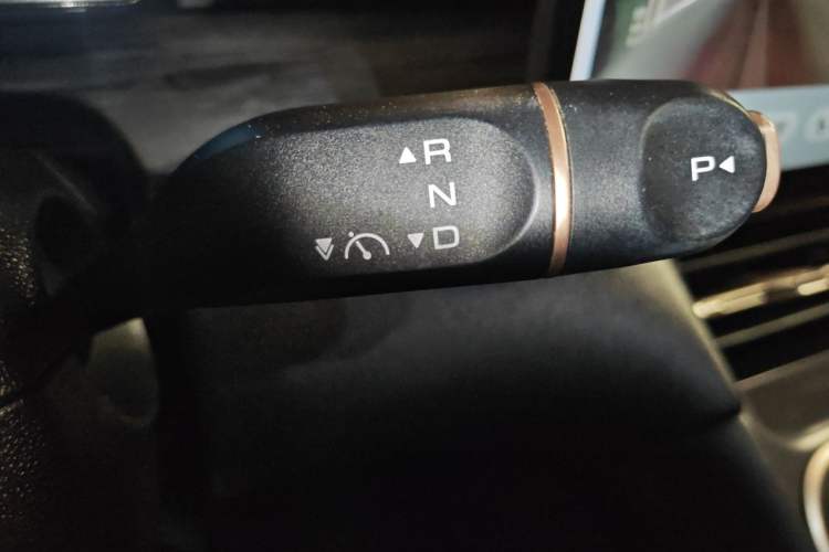Used Wuling Xingguang S 2024 510km Flagship Edition Gear Lever