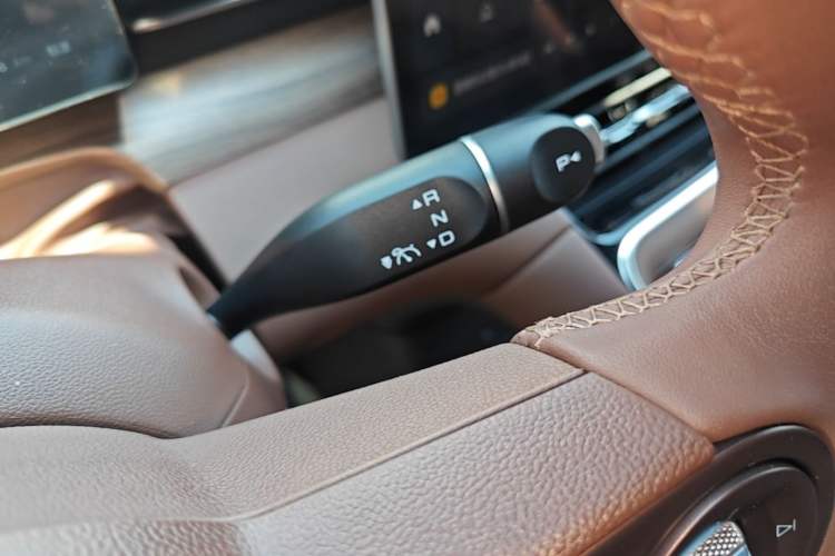 Used Wuling Xingguang S 2024 130 km Flagship Version Gear Lever